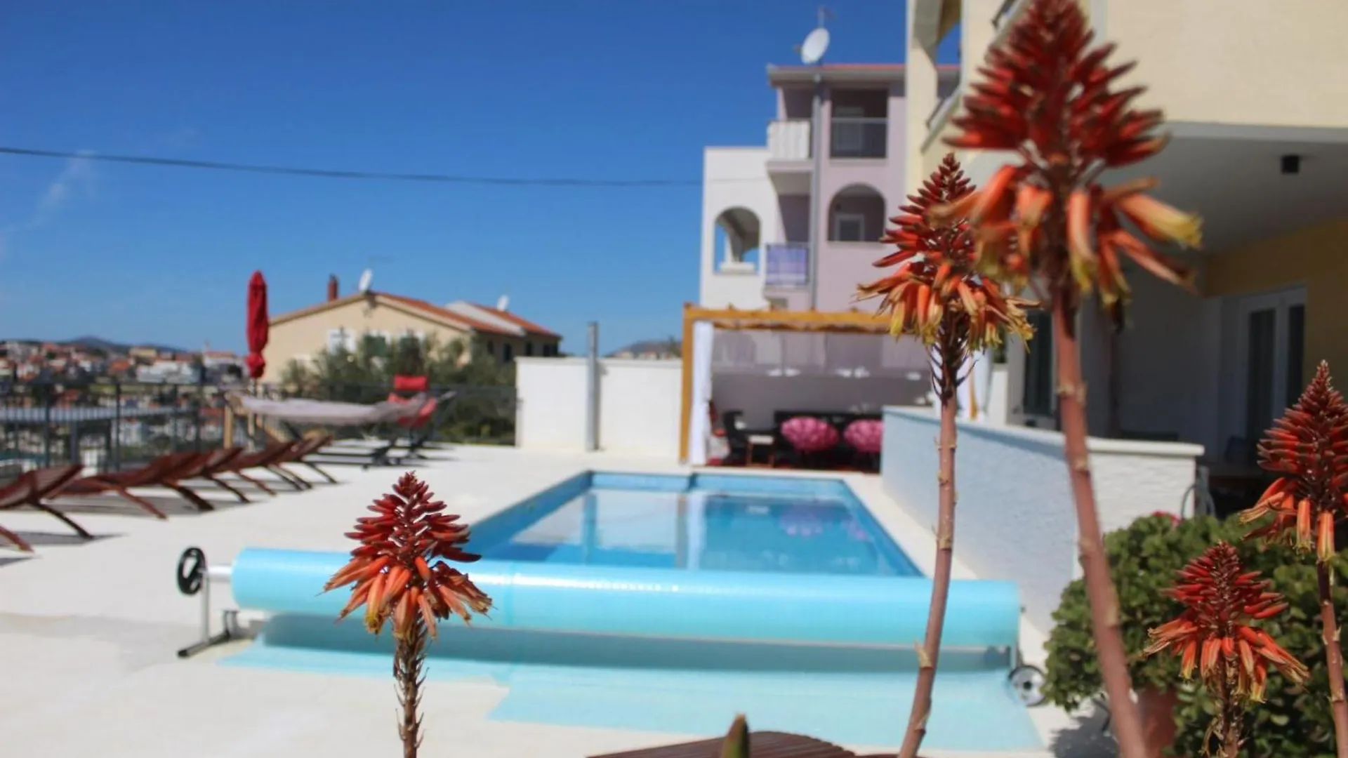 Heated Swimming Pool, Stunning Sea View Terrace A7, Apartamento Trogir
