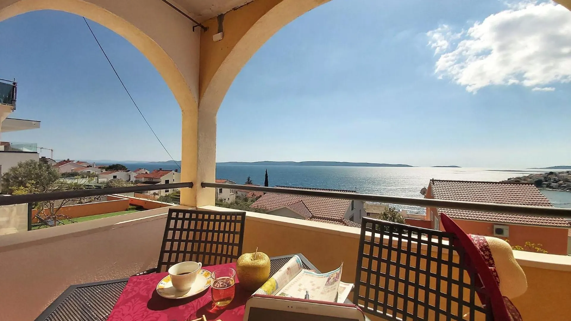 Heated Swimming Pool, Stunning Sea View Terrace A7, Apartamento Trogir Croácia